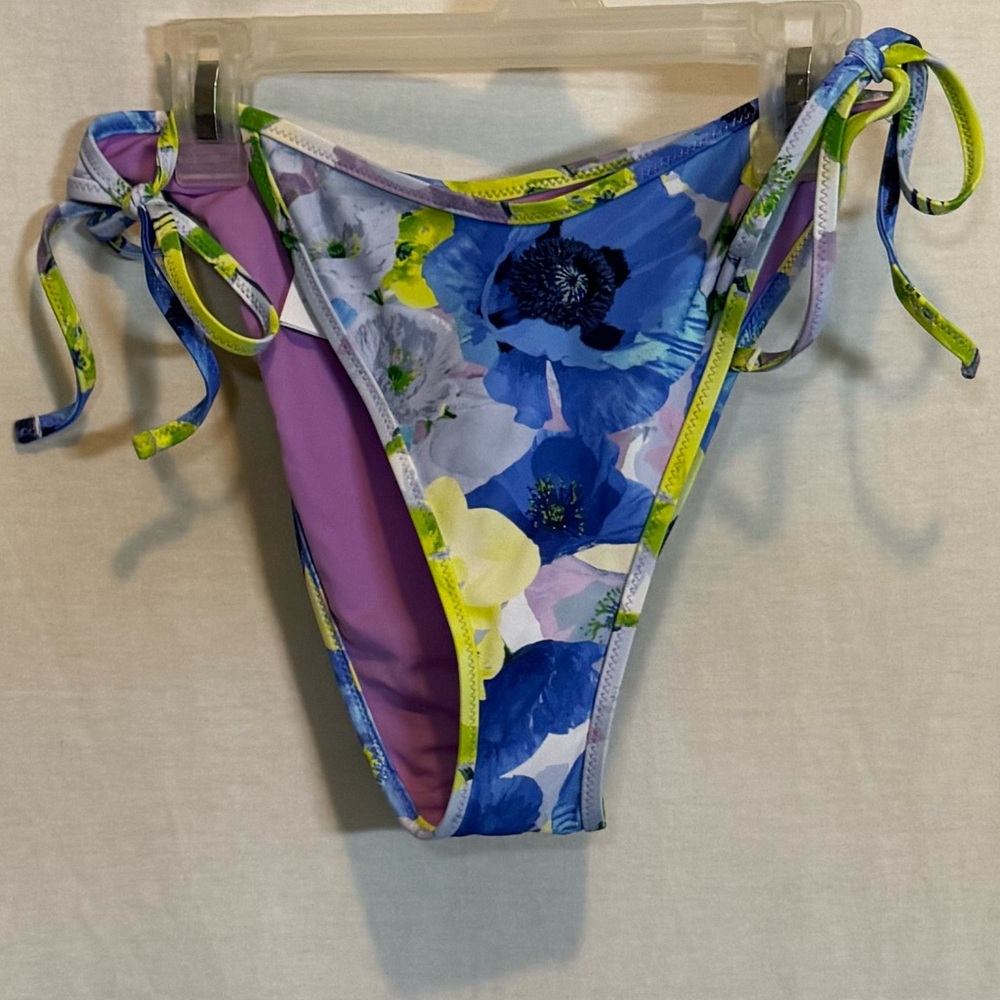 AA-236 Aerie NWT Cheekiest Blue & Purple Floral Side Tie‎ Bikini Bottoms Size M